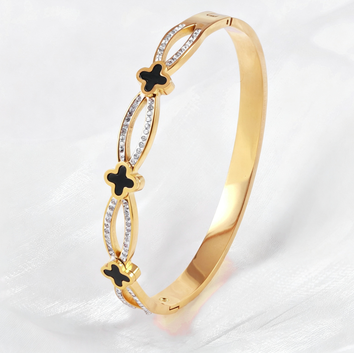 Eternal Clover Collection