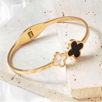 Eternal Clover Collection