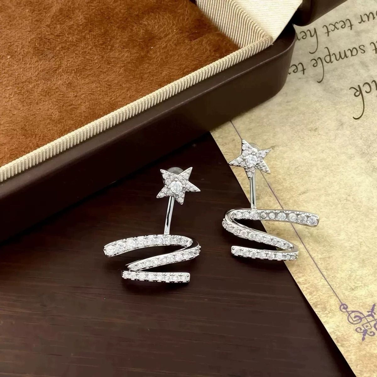 Star & Ribbon Eariing
