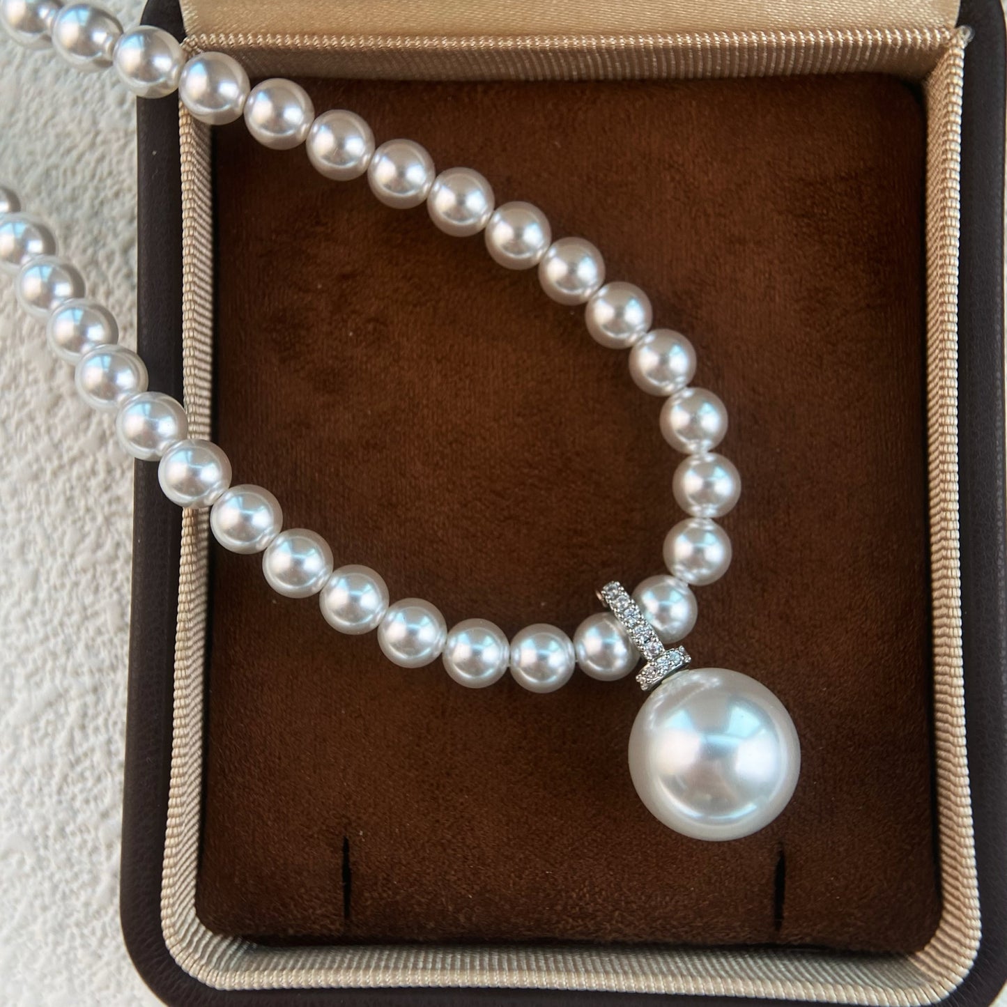 Single Pearl Statement Necklace
