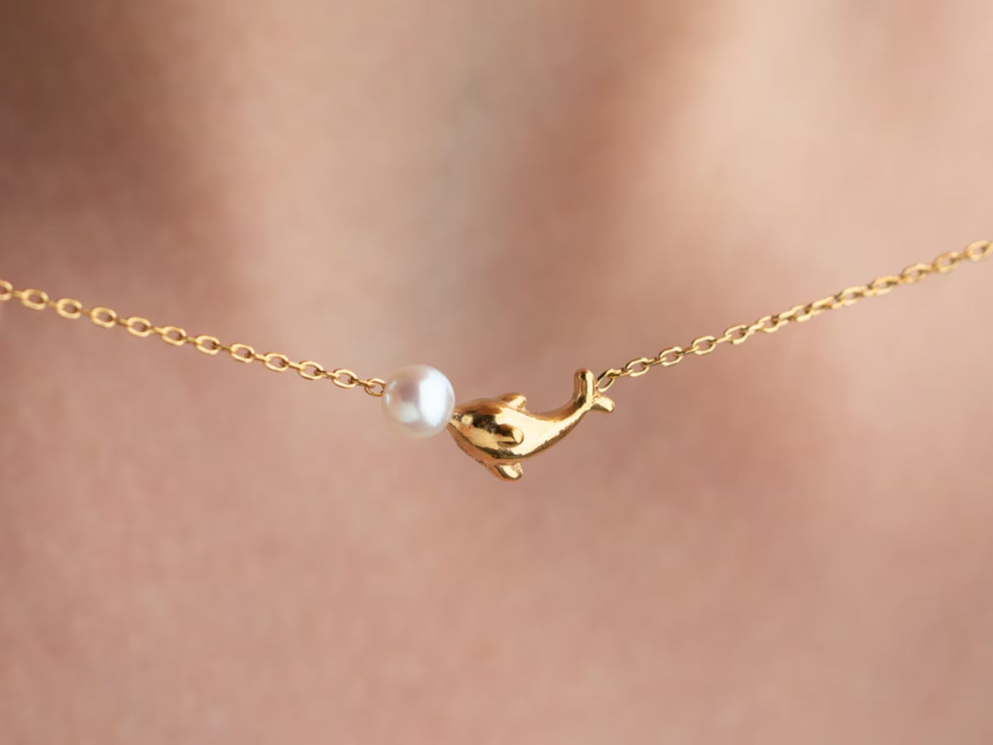 Pearl & Dolphin Necklace