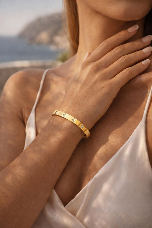 Classical Clover Bangle