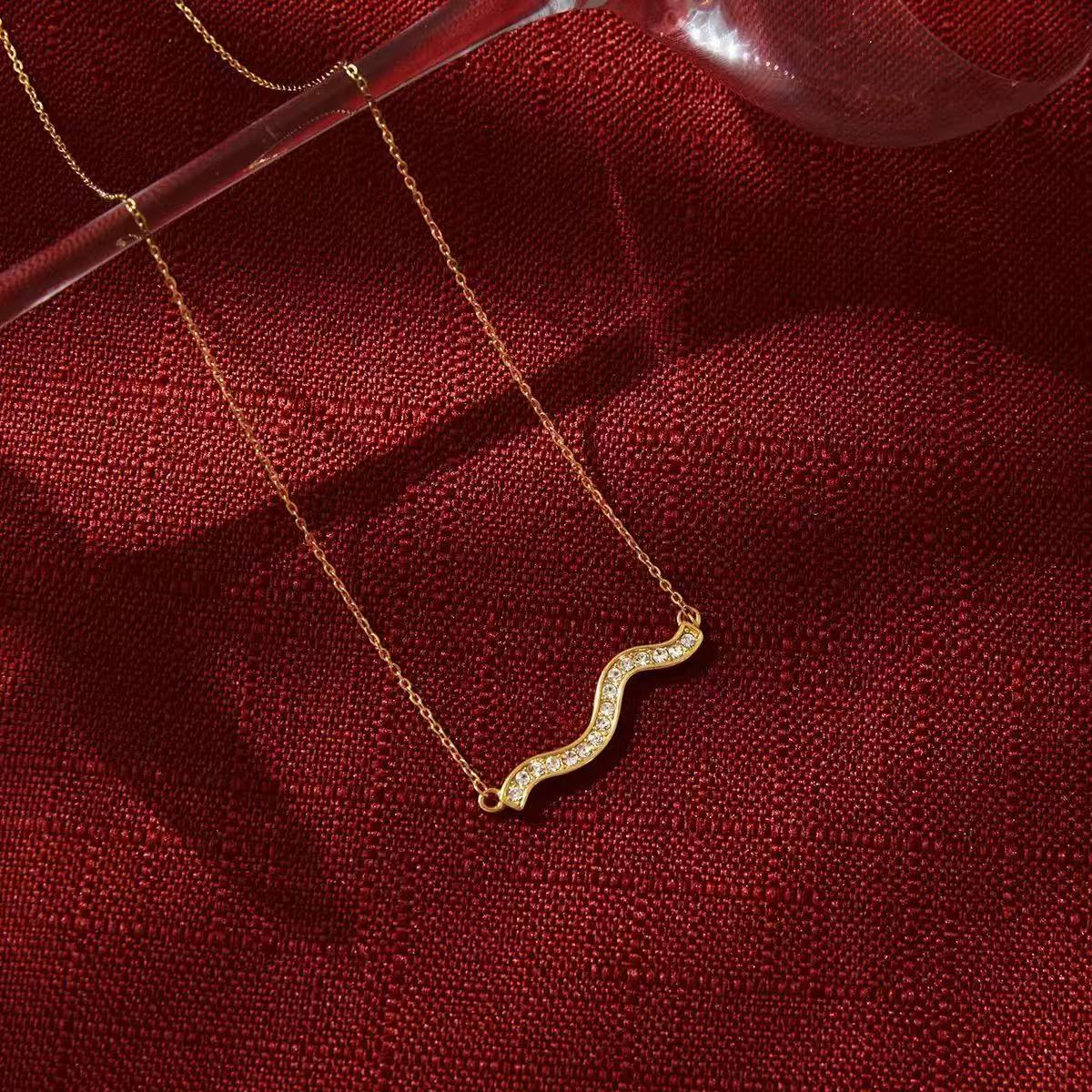 Water Wave Necklace