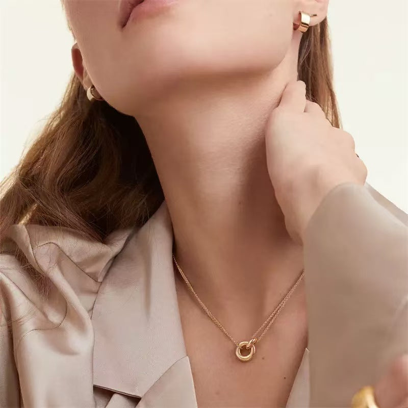 Dainty Interlocking Circle Necklace