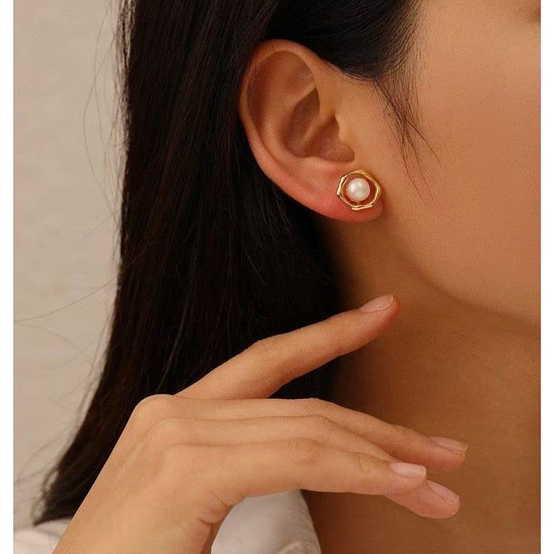 Drop Peal Earring