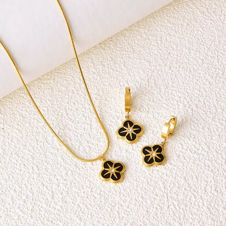 I Love Clover Necklace & Earrings Set
