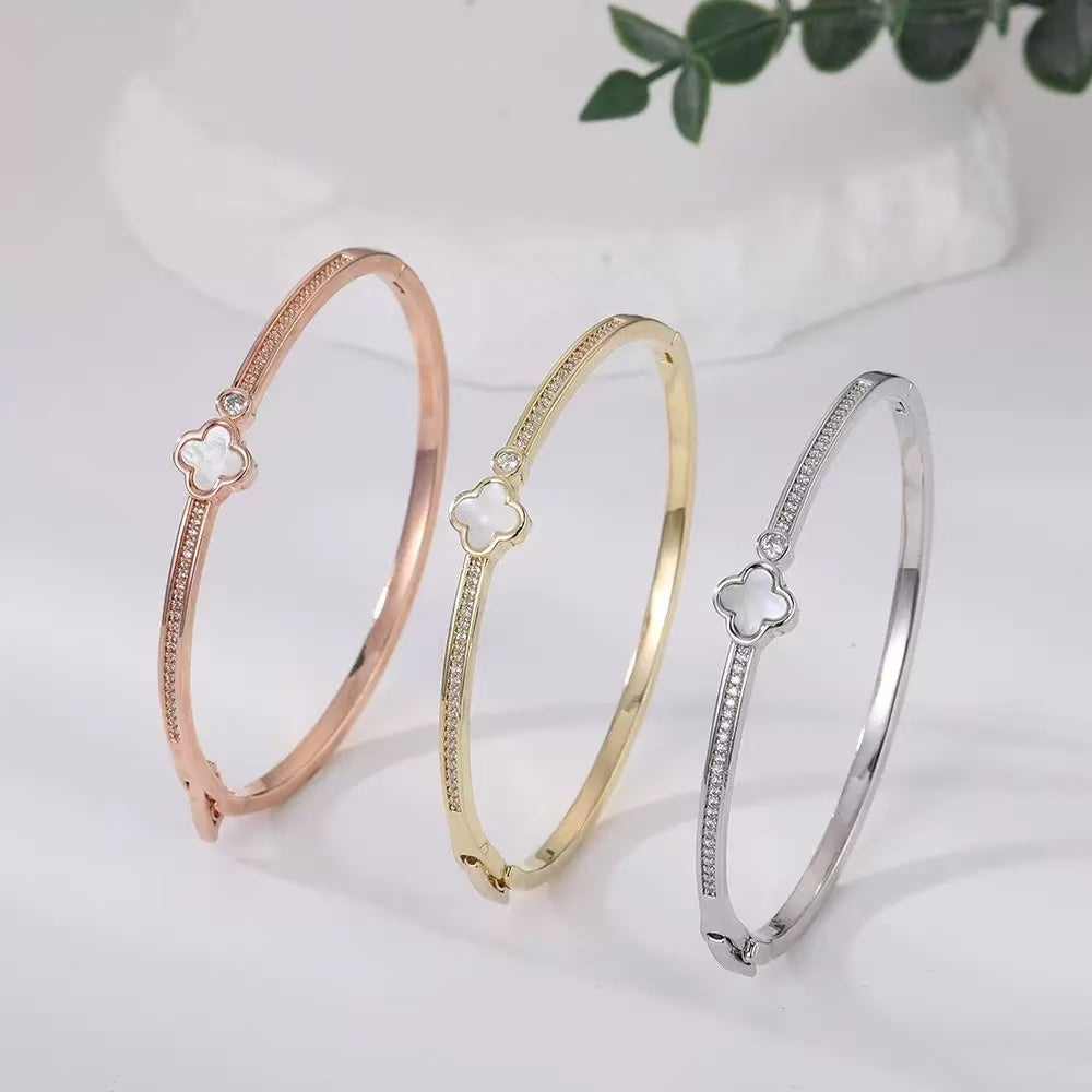 Rhinestone clamp studded Bangle