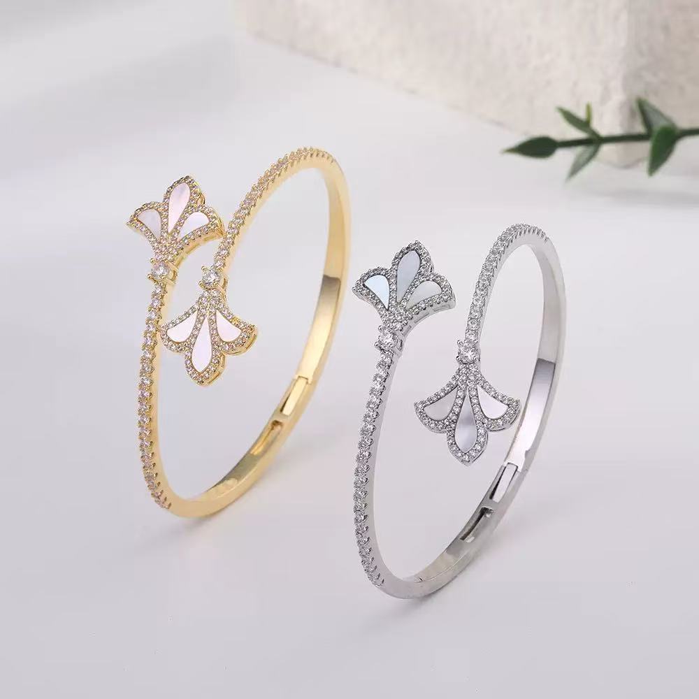 Ginkgo Shell  Bangle