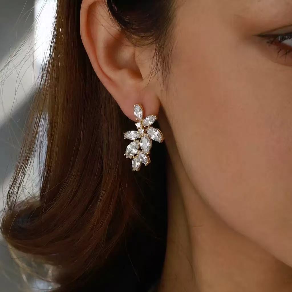 Stud Leaf Earrings