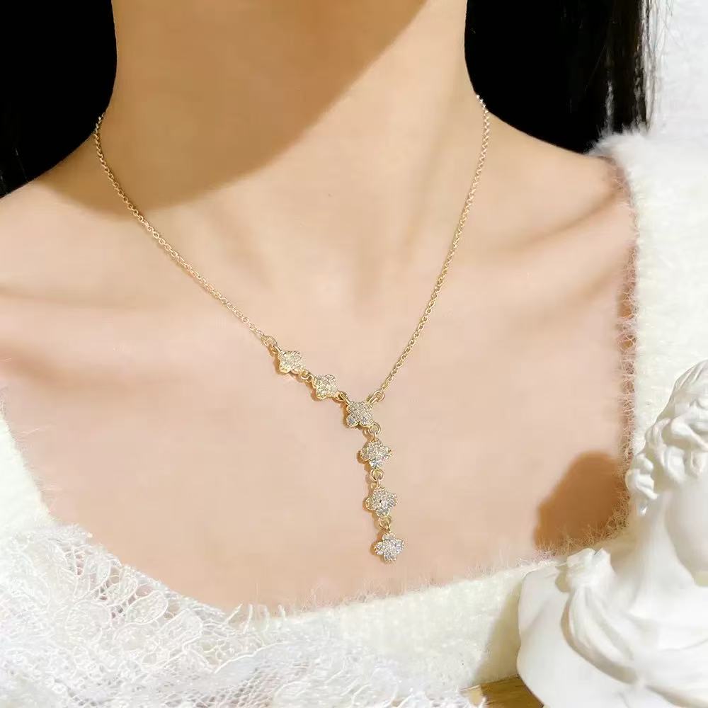 Vibrant Clover Bloom Necklace