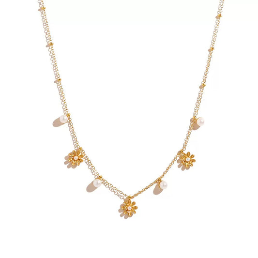 Daisy Pearl Necklace