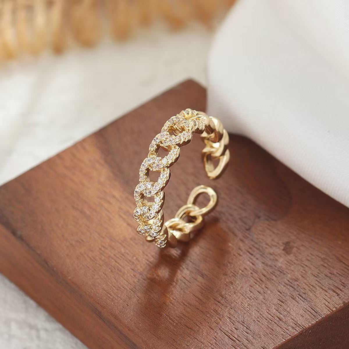 Little Sparkle Chain Ring