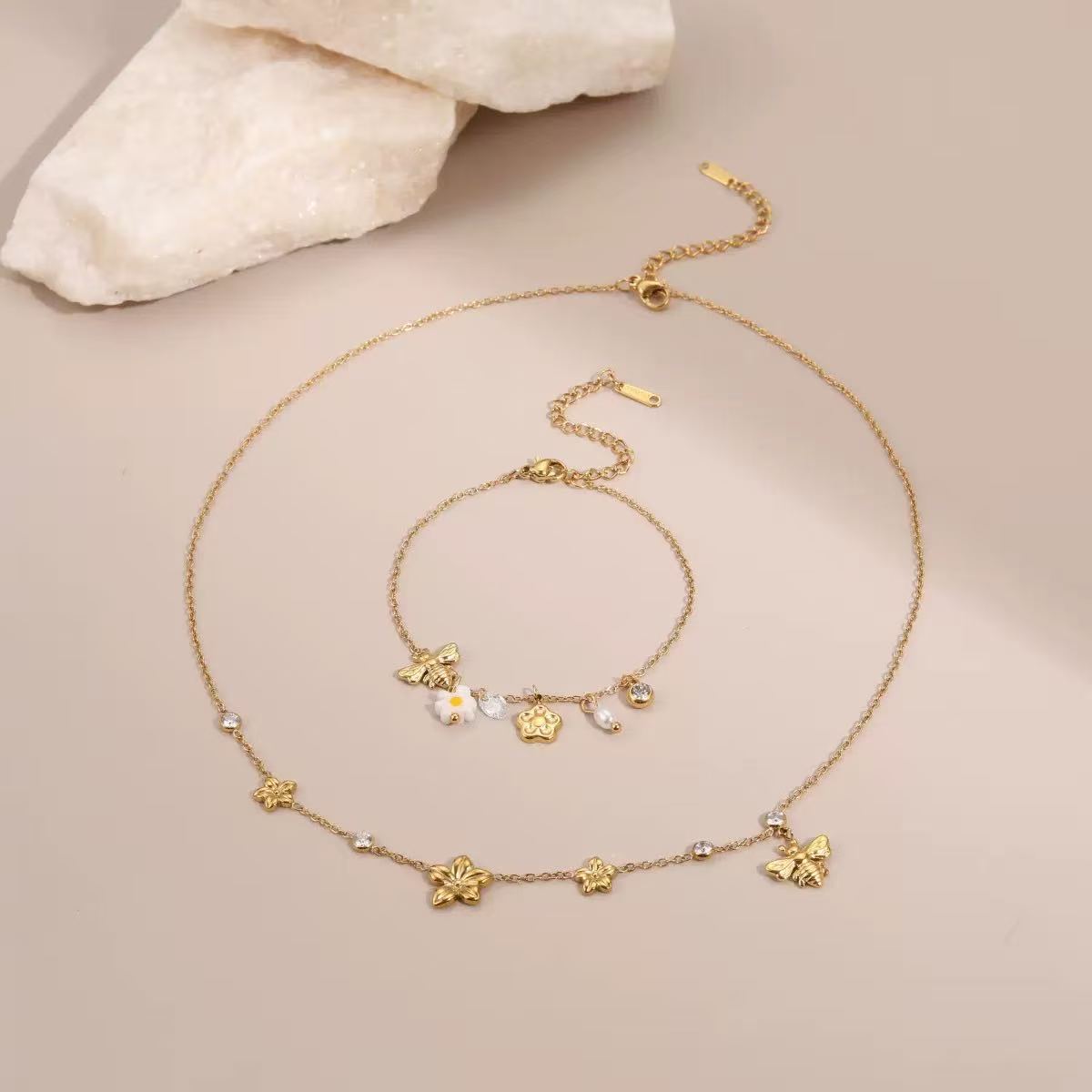 Bee & Flower Necklace Set