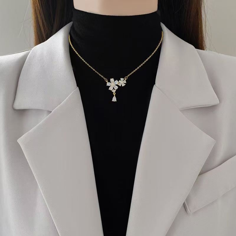 Two Flower Necklace