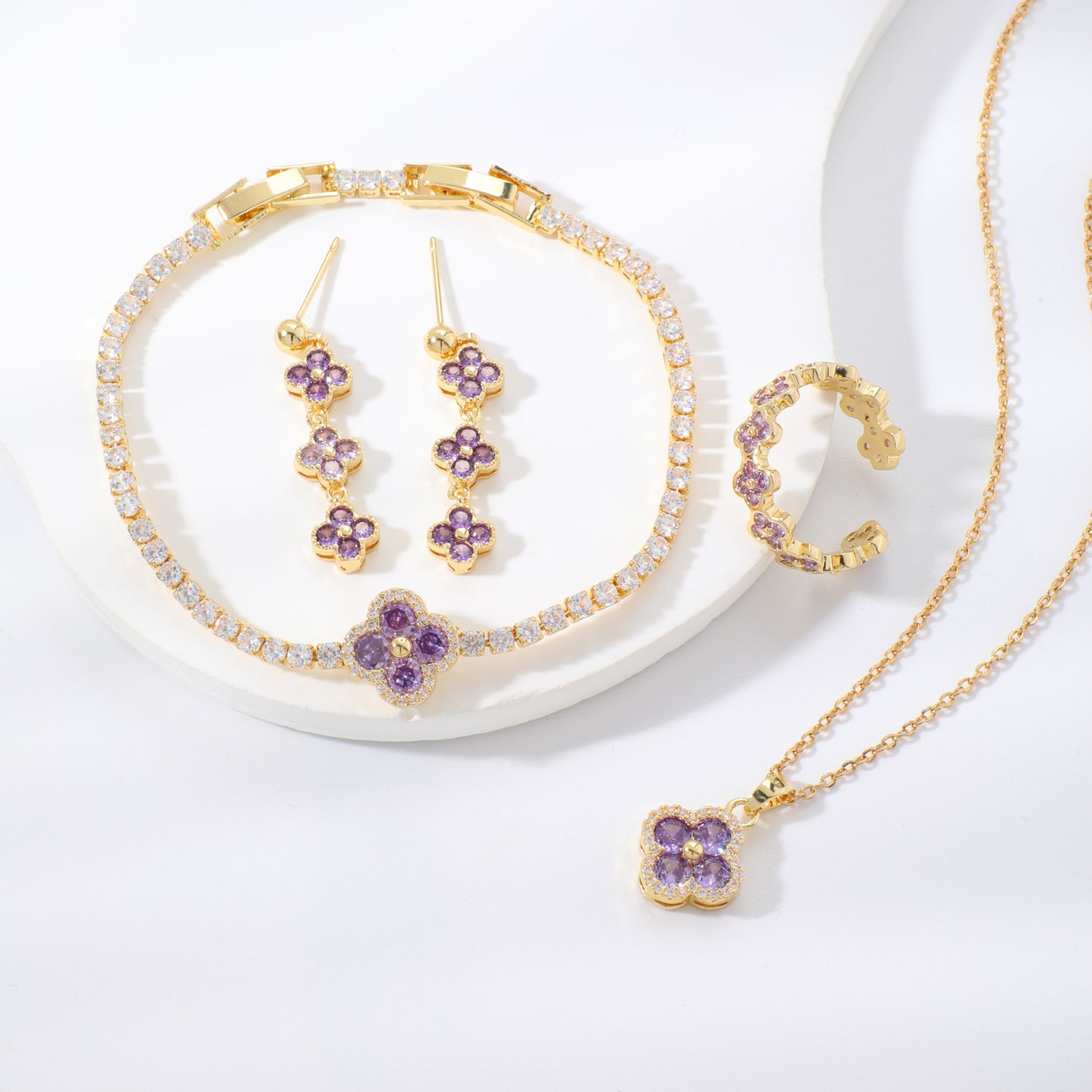 Gilded Clover Glow Set