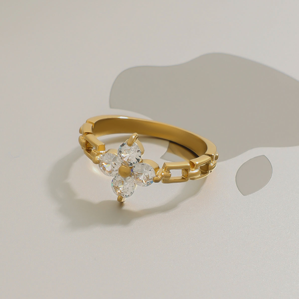 Clove Zircon Ring