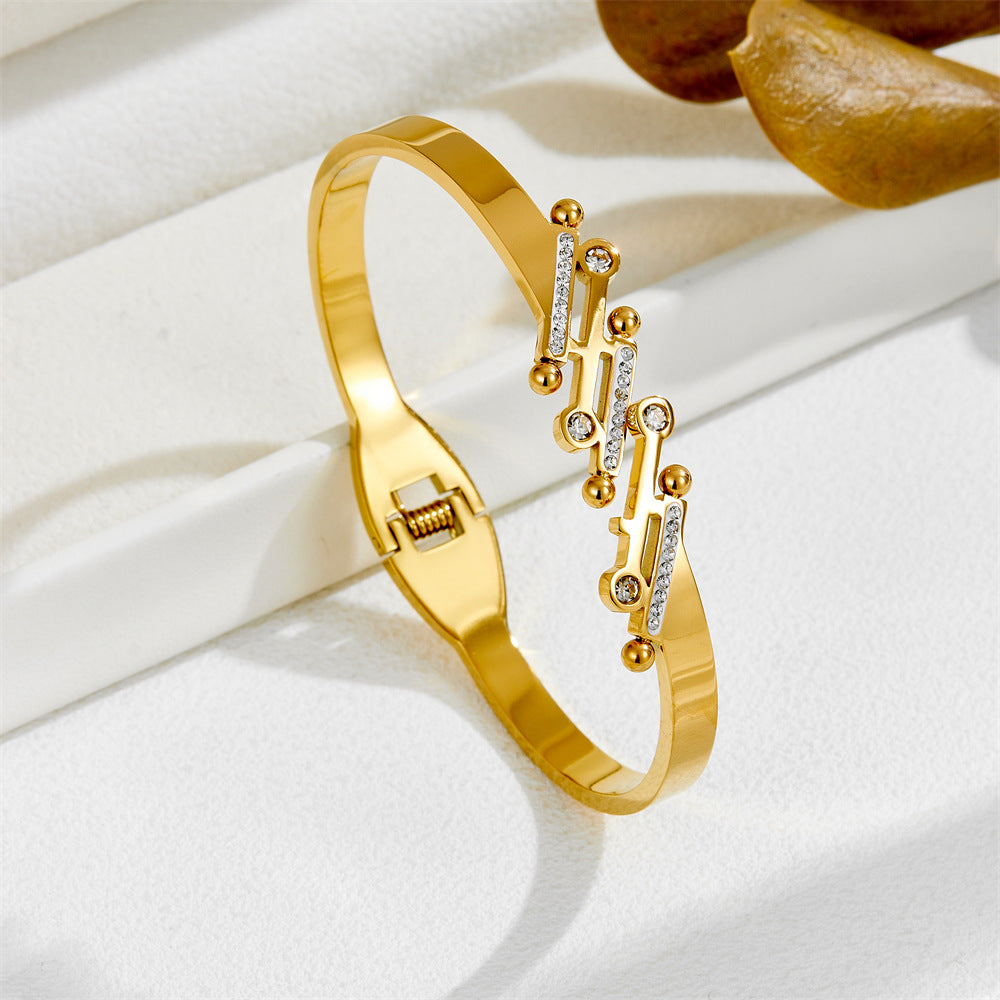 Golden Knot Collection