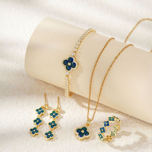 Gilded Clover Glow Set