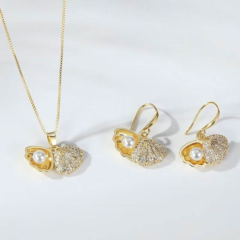 Mermaid Oyster Shell Pearl Necklace