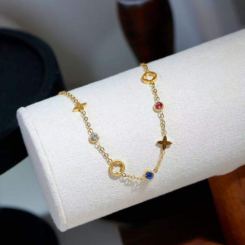 Color Beads Clove Bracelet