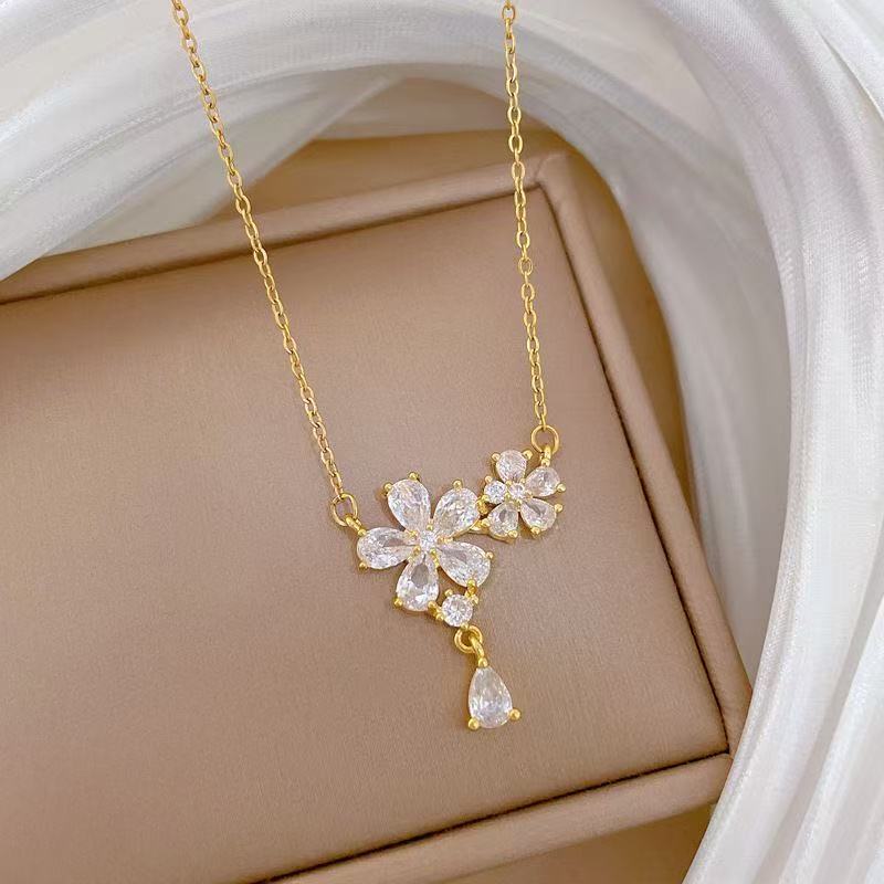 Two Flower Necklace
