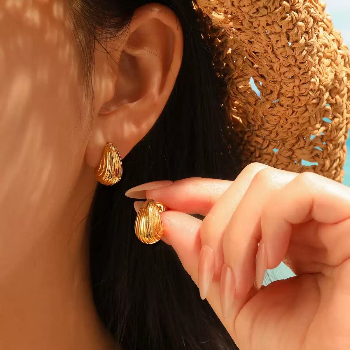La Isla Bonita Earrings