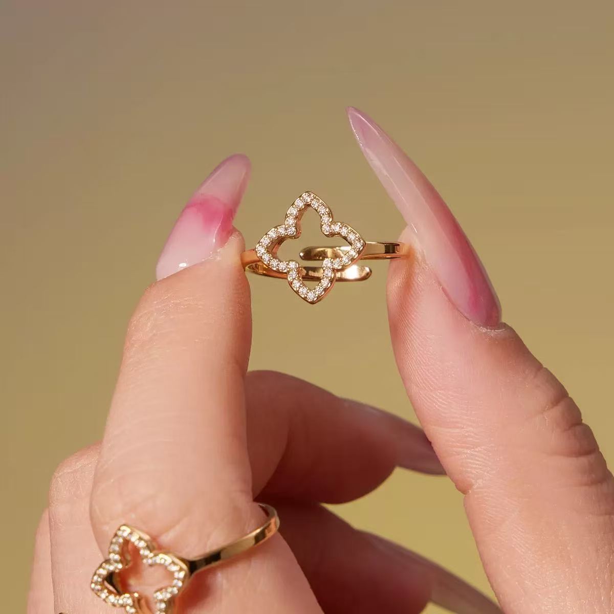 Clove Ring