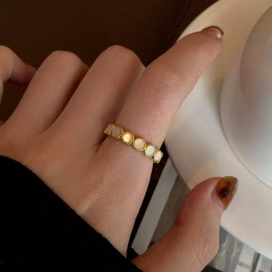 Minimalist Pearl Band