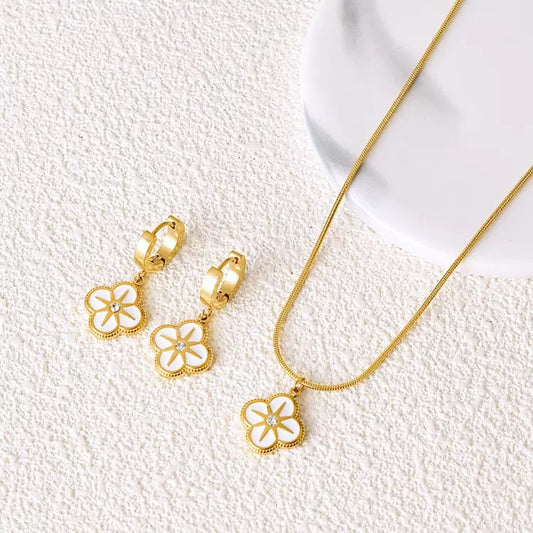I Love Clover Necklace & Earrings Set