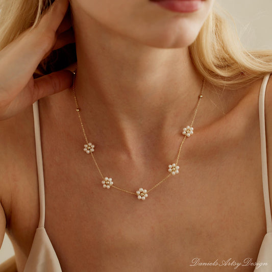 Dainty Pearl Flower Necklace