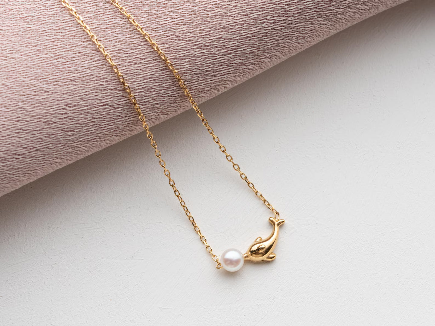 Pearl & Dolphin Necklace