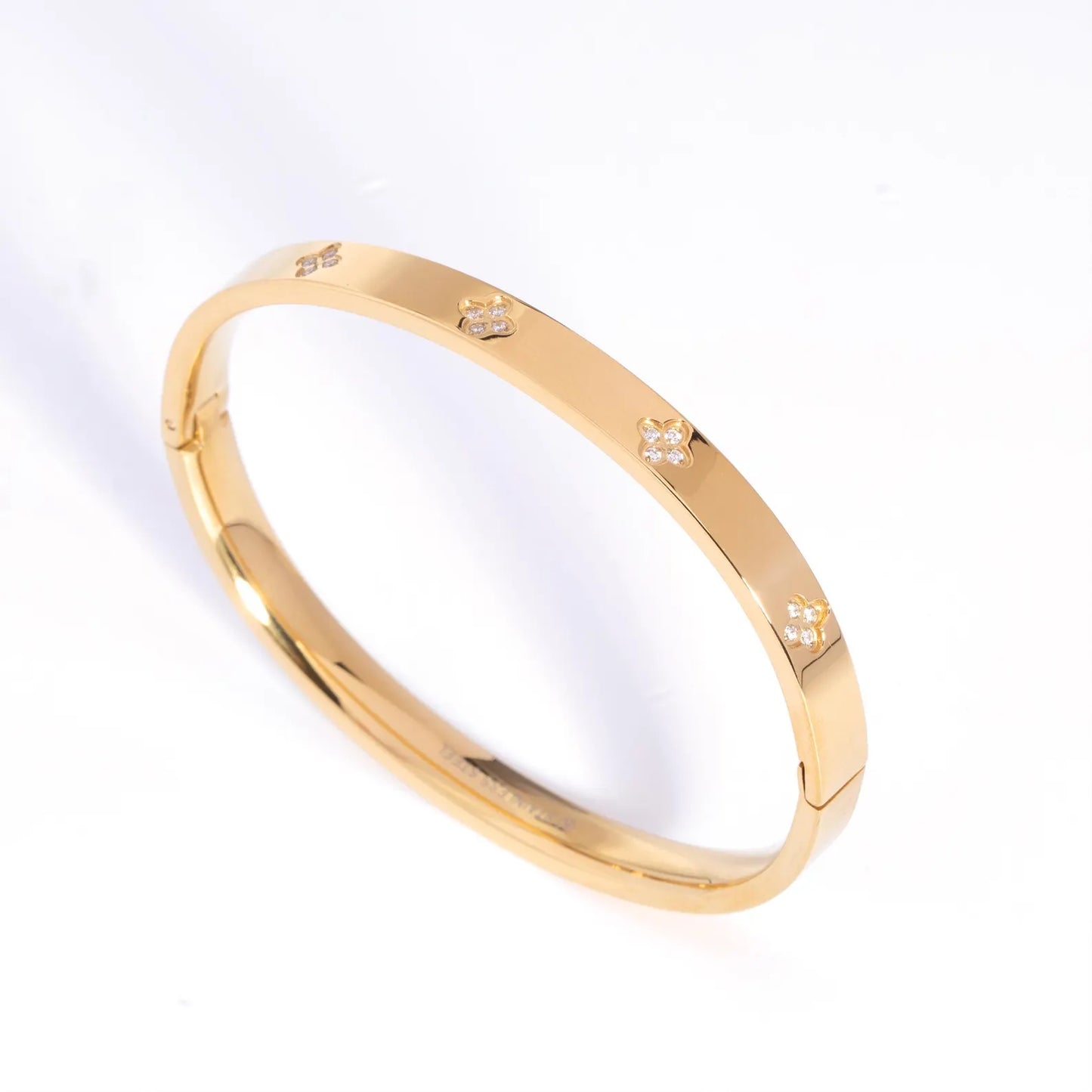 Clover Zirconia Bangle